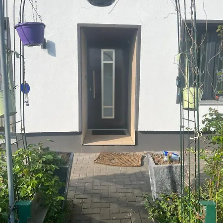 Monteurzimmer Mit Grossem Garten Kamp-Lintfort