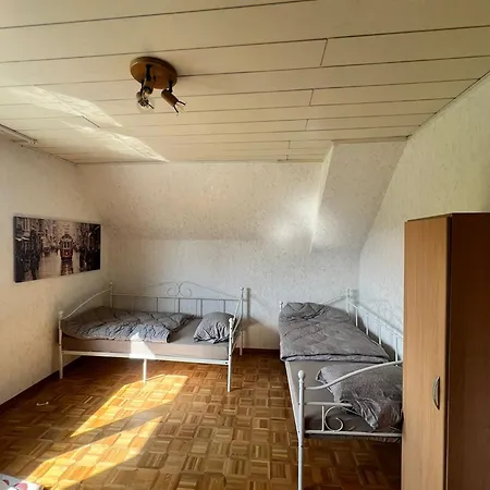Apartman Monteurzimmer Mit Grossem Garten