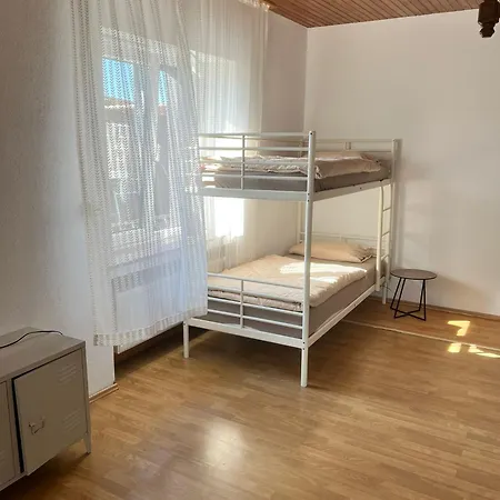Monteurzimmer Mit Grossem Garten * Kamp-Lintfort