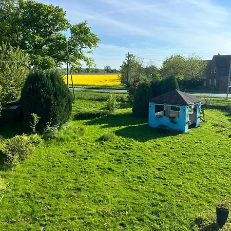 Monteurzimmer Mit Grossem Garten Apartman Kamp-Lintfort